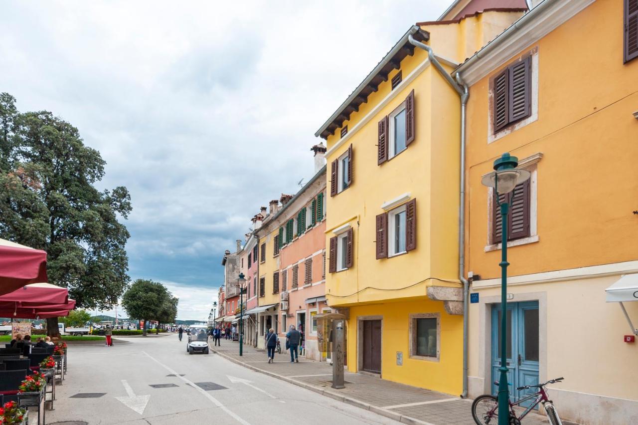 The Yellow House Apartments Rovinj Extérieur photo