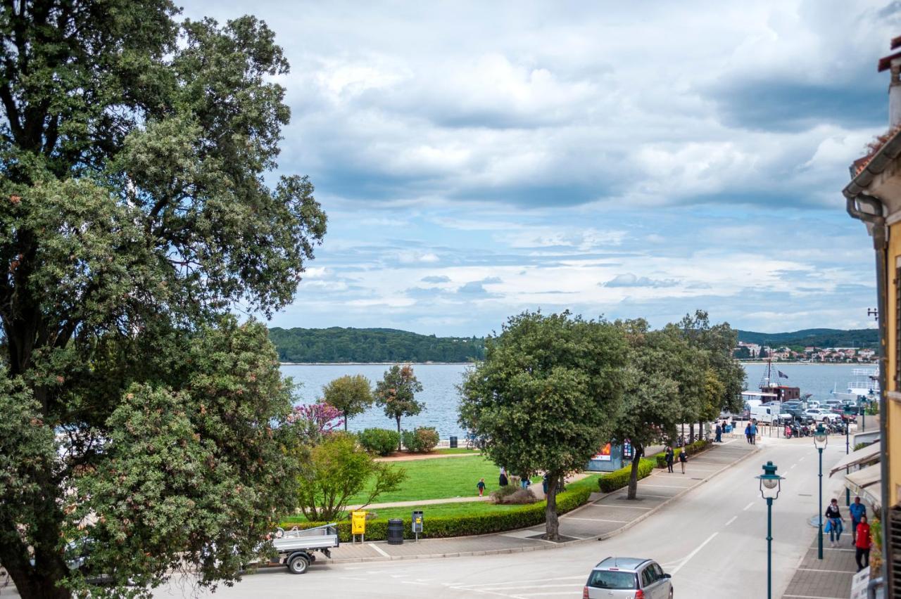 The Yellow House Apartments Rovinj Extérieur photo